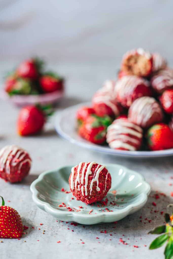 Strawberry Shortcake Energy Bite